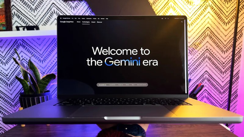 #google #AI #大模型🌐Google 史上最强大模型 Gemini 已经推出⚡️Google Gemini 大模型包括三个版本：▫️Gemini Ultra：Google 迄今为止最强模型，明年正式推出▫️Gemini Pro：适用于各种任务的最佳模型，它会为许多谷歌的 AI 服务提供动力，并且从今天起成为 Bard 的支柱▫️Gemini Nano：用于设备端任务且最高效的模型，Pixel 8 Pro 的用户就能马上体验到根据官方介绍， Gemini Ultra 在许多测试中已经超越了 GPT-4；与 OpenAI 多模态形式不同的是，Gemini 可以用和人类一样的方式理解我们周围的世界，并且吸收任何类型的输入和输出——无论是文字，还是代码、音频、图像、视频↗️如何使用从今天开始，你可以通过 Bard 访问 Gemini Pro ，需要注意的是Gemini Pro 目前仅支持英文，其他语言将在稍晚些陆续推出从 12 月 13 日开始，开发者和企业客户可以通过 Google AI Studio 或 Google Cloud Vertex AI 中的 Gemini API 访问Gemini ProGemini 能做些什么，谷歌在此篇文章中做了很多演示📮投稿    📢频道    💬群聊    🔎索引