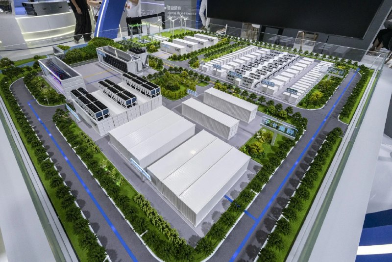 中国成立国有数据集团，以推动其AI雄心彭博社称，中国已成立一家由中央政府直接管理的新型国有数据集团，北京方面希望借此加强其数据基础设施建设，促进技术发展，以支持其人工智能发展目标