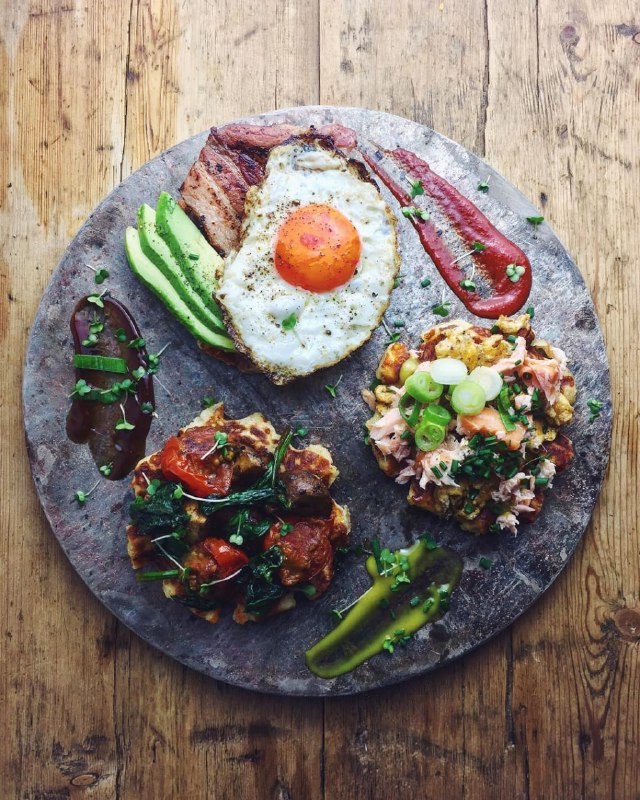 #趣站 instagreen 一个提供装逼生活照片的网站，用来伪装富人的生活，自称是世界上第一家生活伪造服务公司，有成千上万的照片，从私人飞机到牛排自助餐，涵盖非常广泛，据说与不少 Instagram 博主都有合作